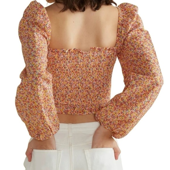 MinkPink NWt Floral Smocked Long Sleeve Crop Top MSRP$99‎ Size Medium - Picture 5 of 6